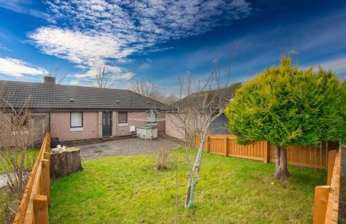 Marybank House | Holiday Home Appletree by Interhome