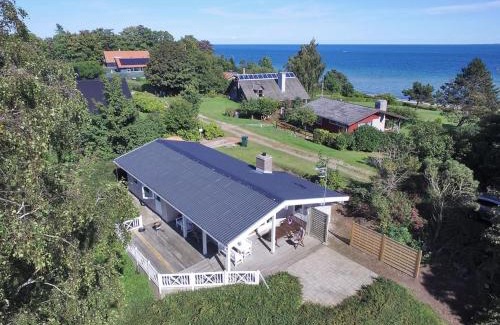 Spodsbjerg House | Holiday Home Arho - 75m from the sea by Interhome