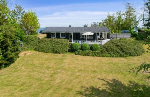Spodsbjerg House | Holiday Home Arho - 75m from the sea by Interhome