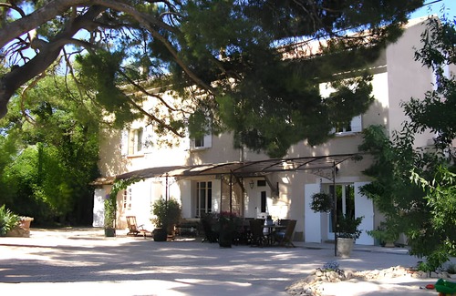 Carpentras House | Holiday Home 'Beau Domaine 45 Couchages' with Private Pool, Private Terrace and Wi-Fi