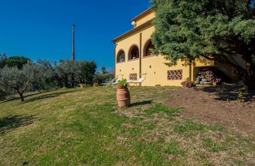 Riparbella House | Holiday Home Bellavista by Interhome
