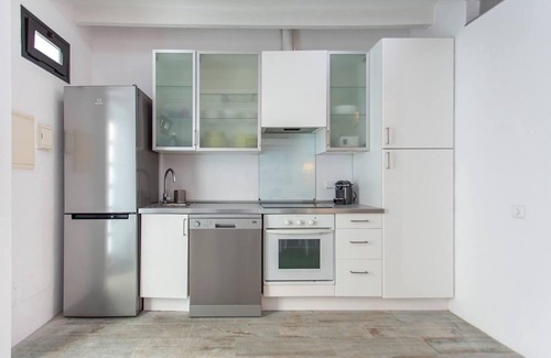 Puerto Maritimo House | Holiday Home 'Bluehouse Portixol' with Private Terrace, Wi-Fi and Air Conditioning
