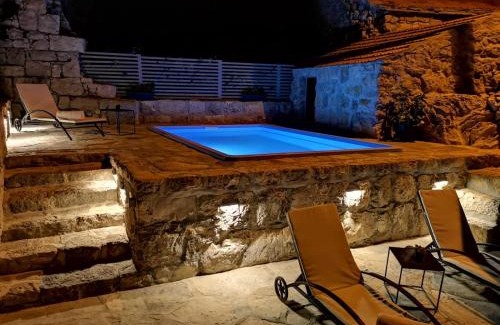 Stravca House | Holiday Home Brotnice