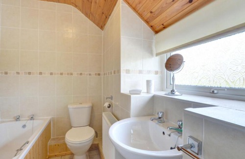 Garn Fadryn House | Holiday Home Bryncroes by Interhome