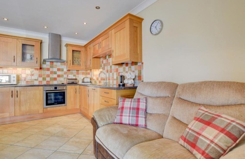 Aberystwyth House | Holiday Home Bwthyn Cadair by Interhome