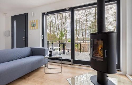 Wiselka House | Holiday Home by Lake Wise ka near Baltic Beach