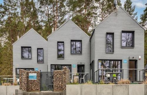 Wiselka House | Holiday Home by Lake Wise ka, Near Baltic Beach, cleaning included