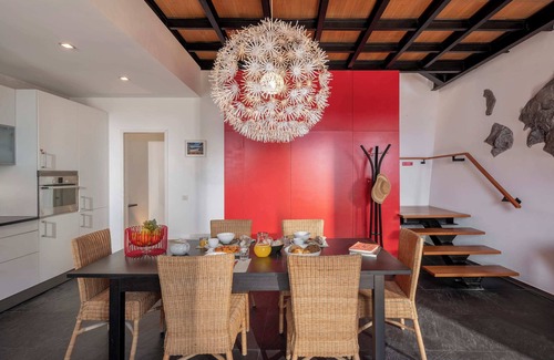 Porto Moniz House | Holiday Home by the Sea, Pipas do Avô - Seixal