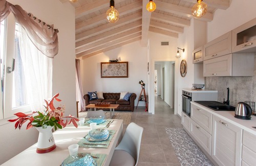 Baia Sant'Anna House | Holiday Home 'Casa Bella Vista' with Sea View, Garden, Terrace & Wi-Fi