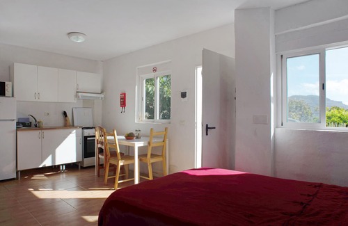 Mogan Apartment | Holiday Home "Casa Cactus" with Mountain View, Pool & Wi-Fi