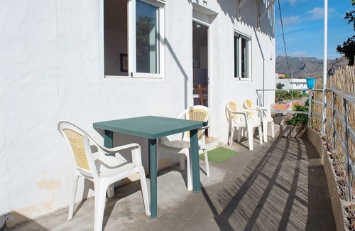 Mogan Apartment | Holiday Home "Casa Cactus" with Mountain View, Pool & Wi-Fi