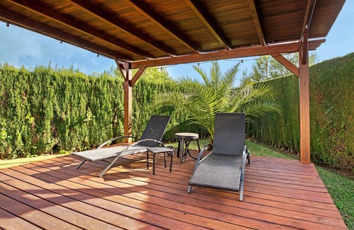 Costa Nova House | Holiday Home "Casa Claudia" with Mountain View, Pool & Wi-Fi