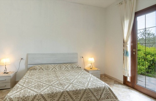 Buddittogliu Straulas House | Holiday Home 'Casa Suaraccia' with Mountain View, Wi-Fi and Air Conditioning