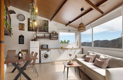 Hermigua Ski Chalet | Holiday Home ‘Casa Tajaraste’ with Sea and Mountain View and Wi-Fi