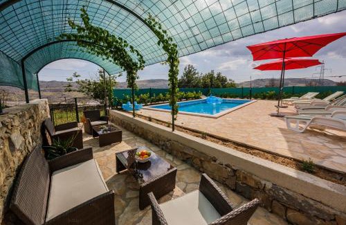 Donje Sitno House | Holiday Home Cherry Tree