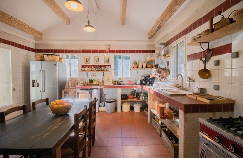 Levie House | Holiday Home 'Chez Jean Viti' with Private Garden and Wi-Fi