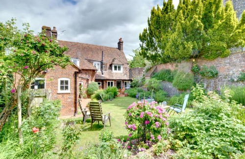 Barham House | Holiday Home Church Cottage by Interhome