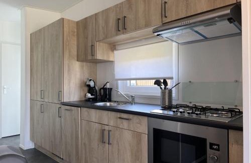 Scherpenisse House | Holiday Home De Noordzee by Interhome