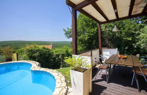 Ripenda Verbanci House | Holiday Home Deborah with Private Pool