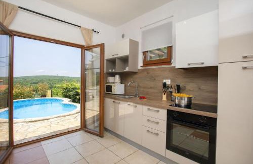 Ripenda Verbanci House | Holiday Home Deborah with Private Pool