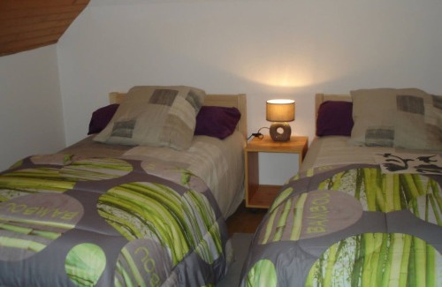 Lannion House | Holiday Home 'Gîte La Maison Bleue 300m Gare Tgv' with Private Terrace and Wi-Fi
