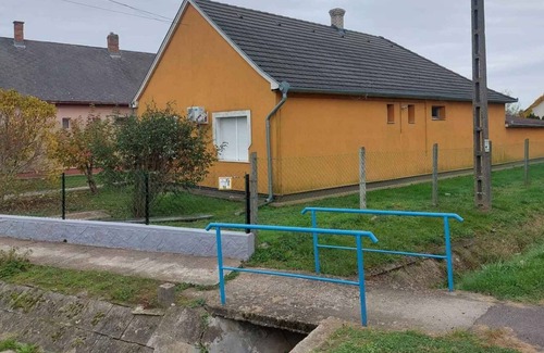 Balatonszentgyoergy House | Holiday home with terrace and large plot