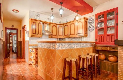 Archidona House | Holiday Home in Villanueva with Private Pool
