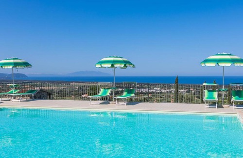 San Vincenzo House | Holiday Home Il Corbezzolo-2 by Interhome