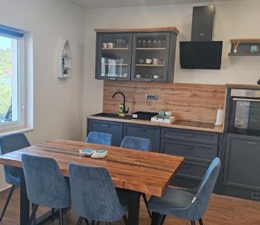 Slivno House | Holiday home Ilijaš with home gym