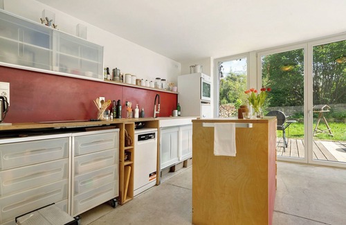 Prohlis House | Holiday Home 'Im Vorwerk Nickern' with Private Terrace, Private Garden and Wi-Fi