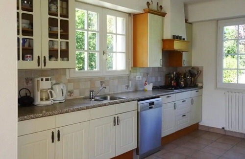 Gouesnach House | Holiday Home in Bénodet with Pool & Beaches