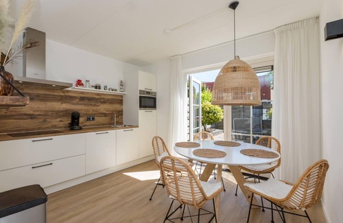 Domburg House | Holiday Home in Domburg Near the Beach