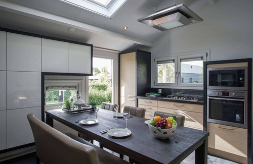 Kattendijke House | Holiday Home in Kattendijke with Terrace