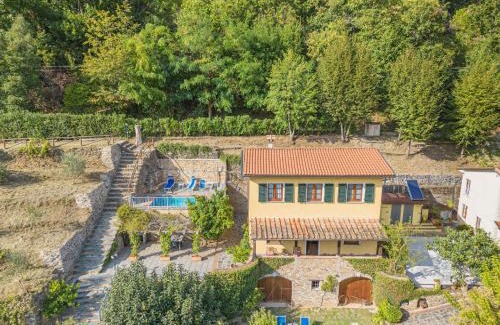Seravezza House | Holiday Home L'Aia by Interhome