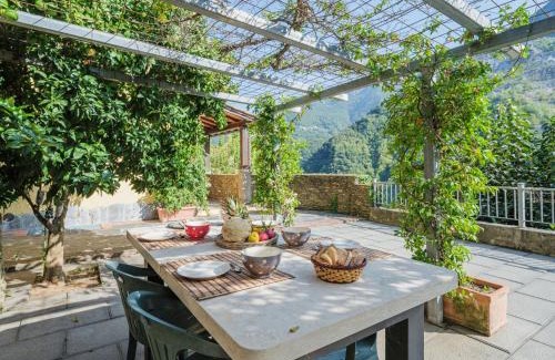 Seravezza House | Holiday Home L'Aia by Interhome