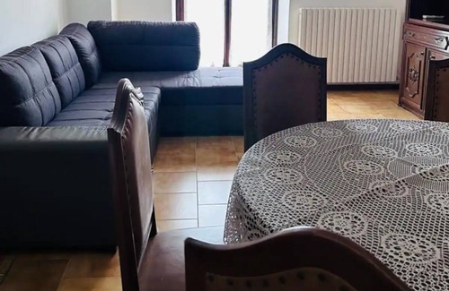 Agnino House | Holiday Home 'La Casa di Andrea in Lunigiana' with Private Terrace, Shared Garden and Balcony