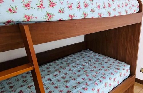 Agnino House | Holiday Home 'La Casa di Andrea in Lunigiana' with Private Terrace, Shared Garden and Balcony