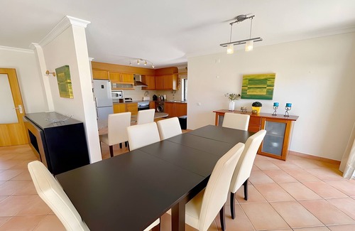 Albardeira House | Holiday Home 'Lagos Modern' with Private Pool, Wi-Fi and Air Conditioning