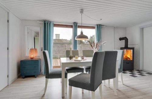 Hals House | Holiday Home Landolf - 250m from the sea by Interhome
