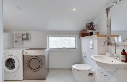 Hals House | Holiday Home Landolf - 250m from the sea by Interhome