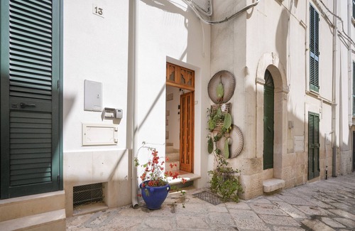 Conversano House | Holiday Home 'Le Badesse Mitrate' with Wi-Fi and Air Conditioning