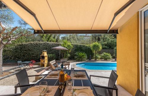 Cogolin House | Holiday Home Le Clos du Mûrier by Interhome