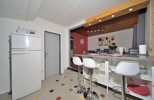 Auzat House | Holiday Home 'Le Gîte Des 3000 Avec Spa' with Private Terrace and Wi-Fi