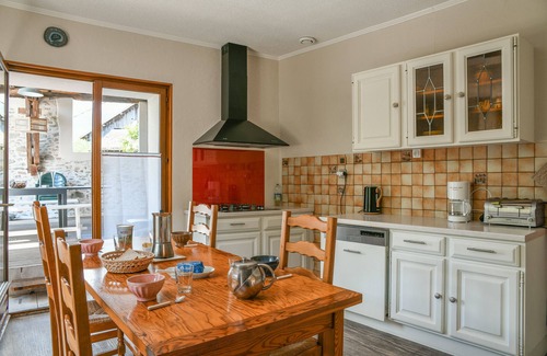 Pontcharra House | Holiday Home 'Le Moulin De Bayard' with Mountain View, Private Terrace and Wi-Fi