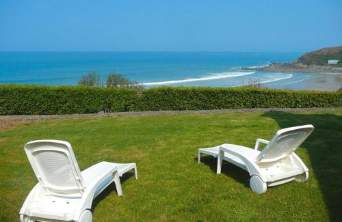 Locquirec House | Holiday Home Locquirec with Stunning Sea View