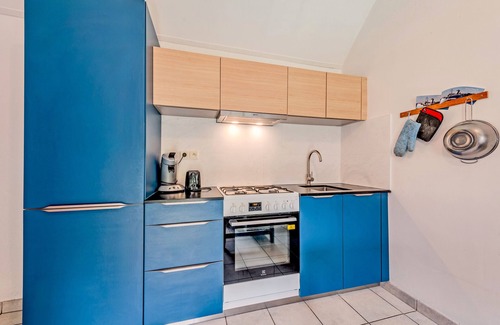 Le Conquet Cottage | Holiday Home 'Maison 6 Personnes Avec Piscine' with Private Pool and Wi-Fi