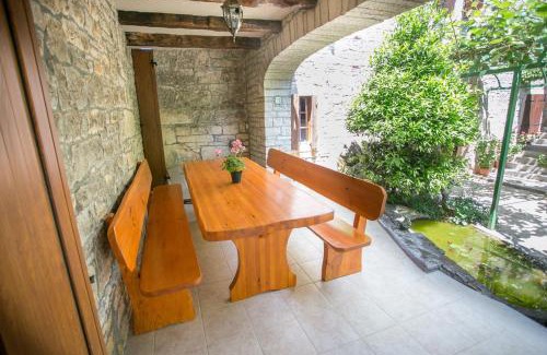 Jakovici House | Holiday Home Mendula