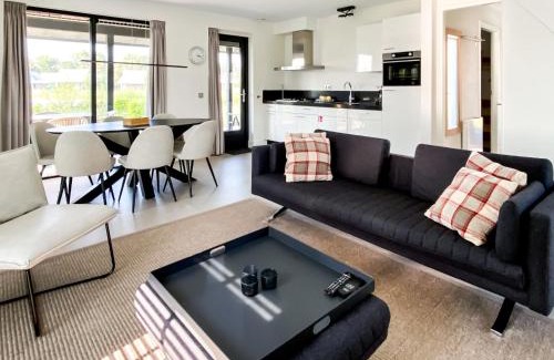 Tholen House | Holiday Home Oesterdam Resort-1 by Interhome