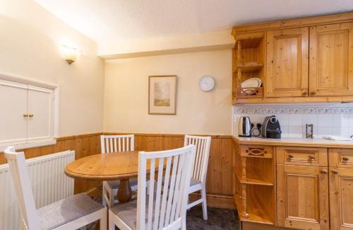 West Finchley Apartment | Holiday Home of the Month! Finchley, Sleeps 5