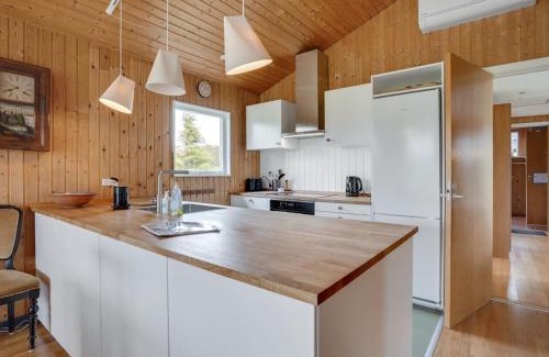 Hirtshals House | Holiday Home Øgrim - 100m from the sea by Interhome